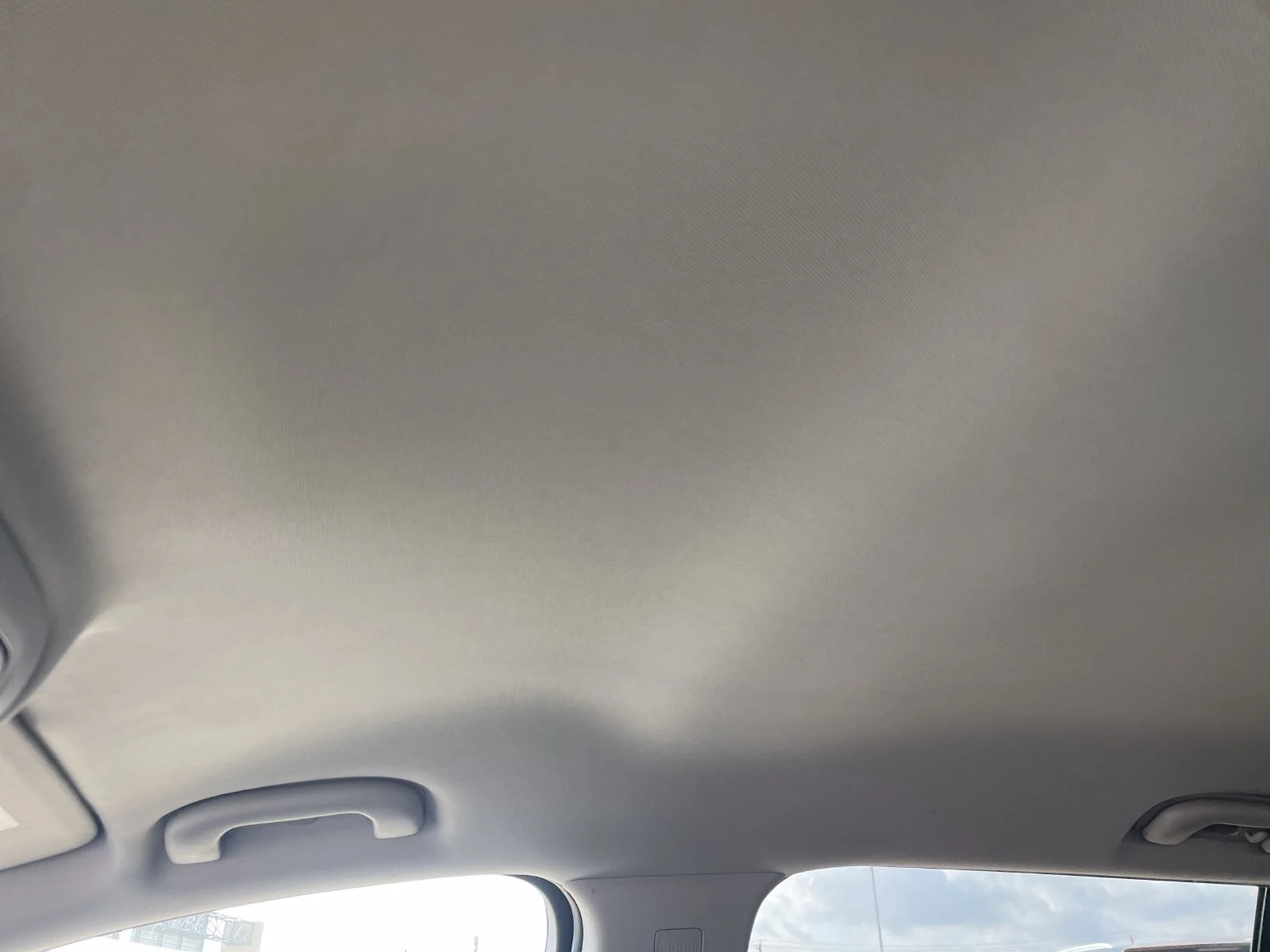 Used 2024 White GMC SLE image 20
