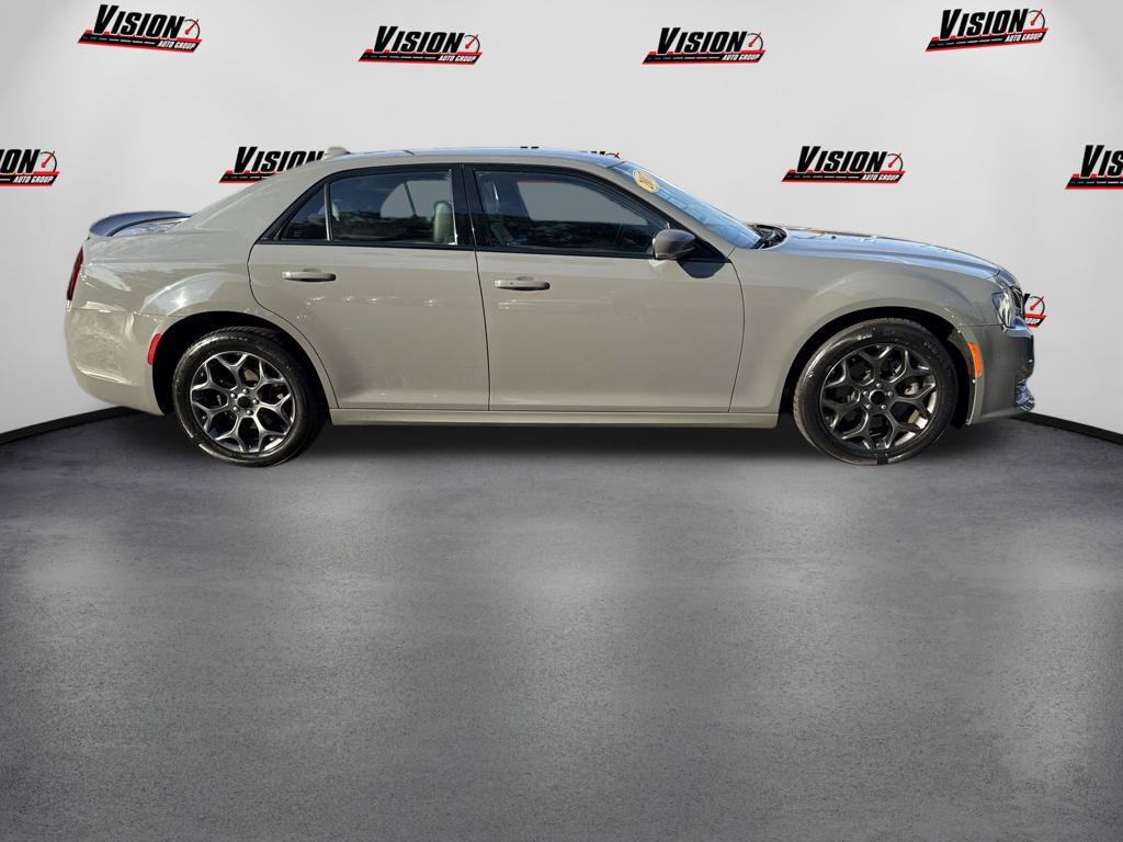 Used 2017 White Chrysler S image 4