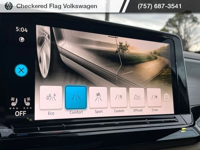 New 2026 White Volkswagen 2.0T SE w/Technology image 41