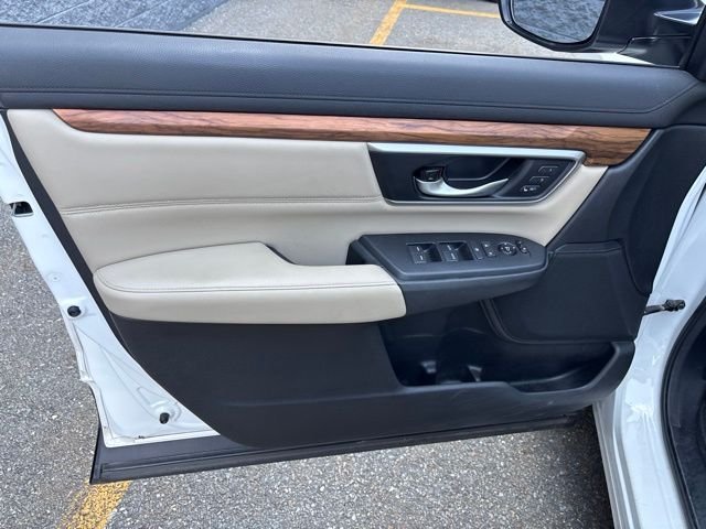 Used 2020 White Honda Touring image 14