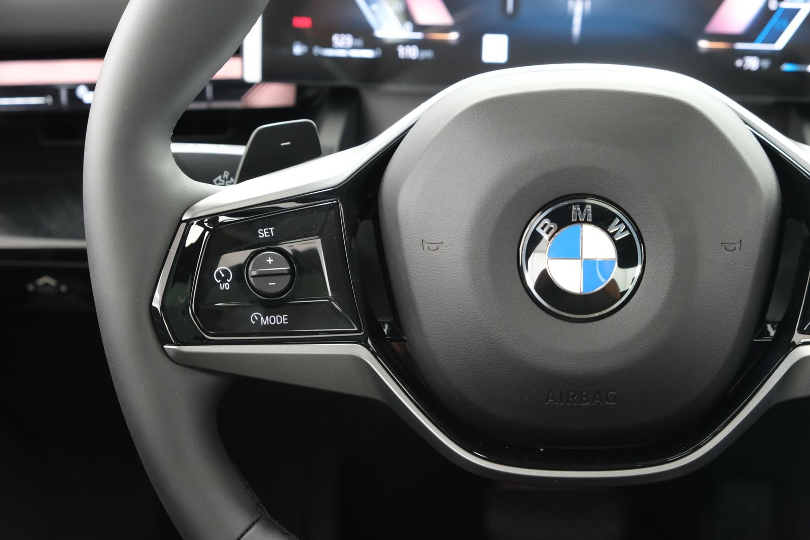 New 2027 Oxide Grey Metallic BMW 530i xDrive image 12