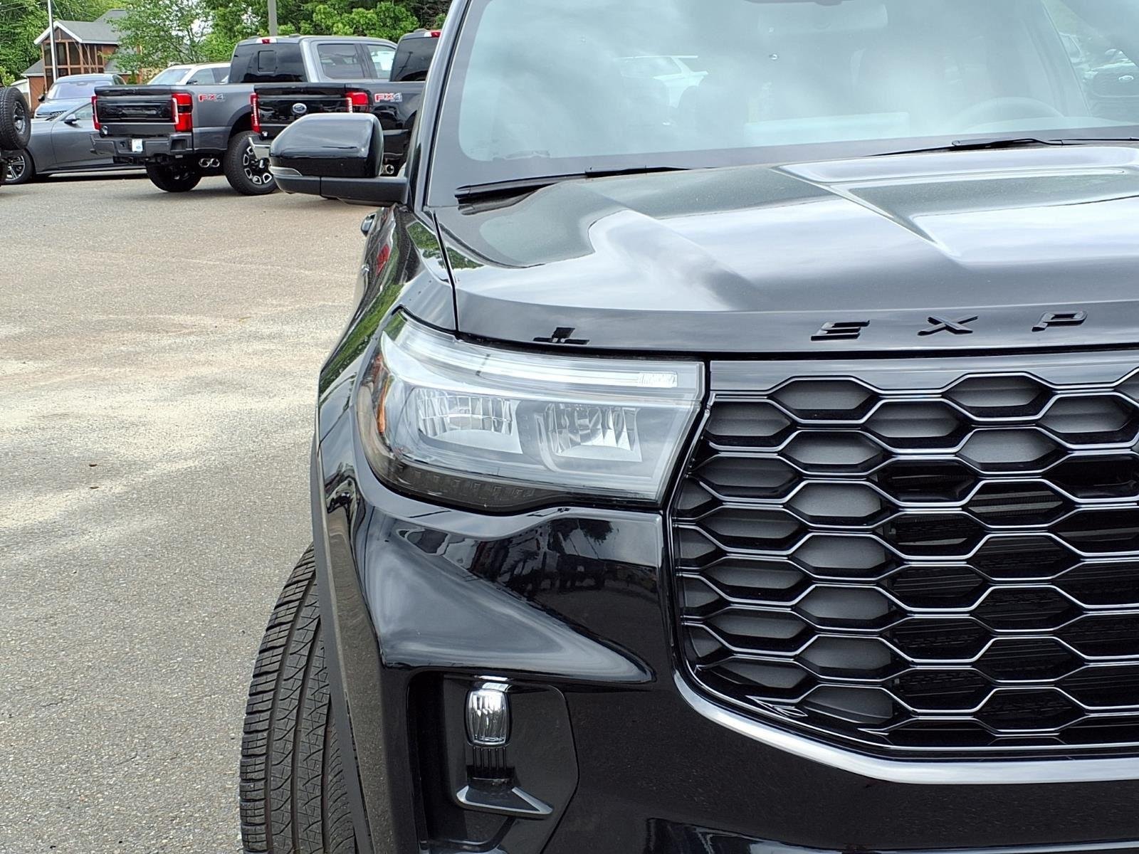 New 2026 Agate Black Metallic Ford ST-Line image 14