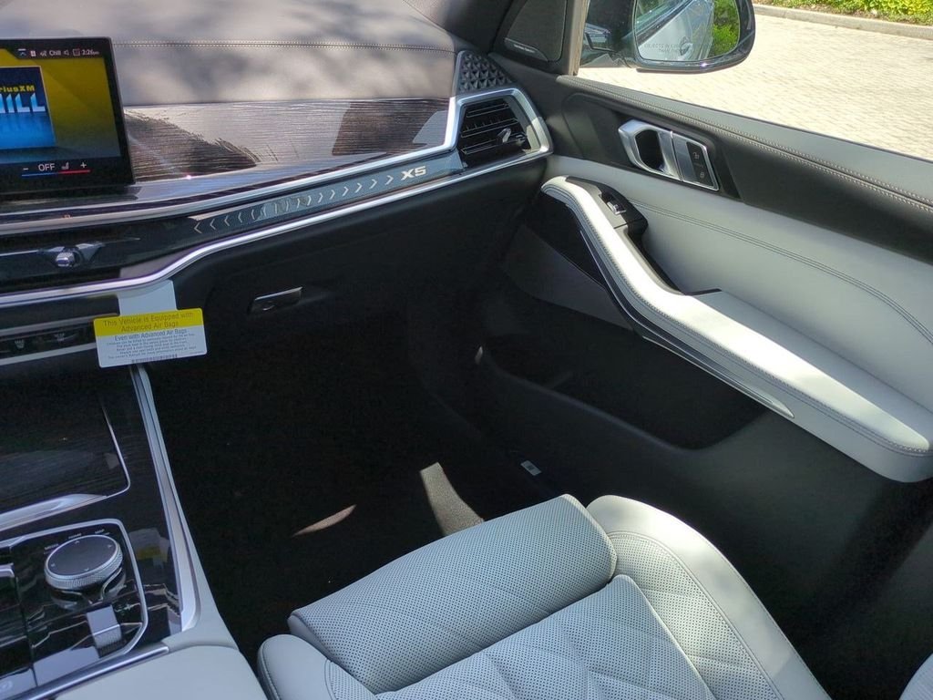 New 2026 Brooklyn Grey Metallic BMW xDrive50e image 17