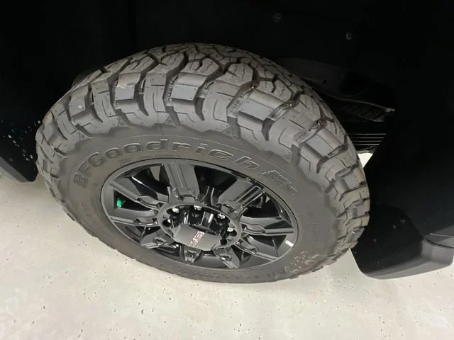 New 2026 Onyx Black GMC AT4 image 35