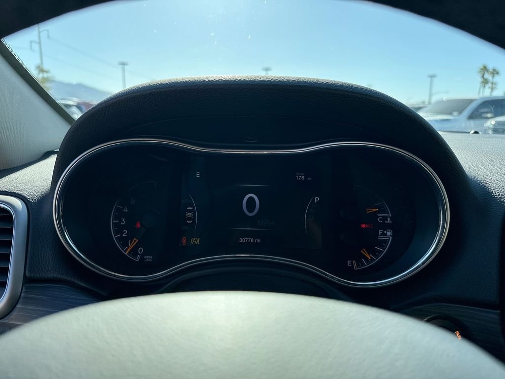 Used 2020 White Jeep Limited image 4