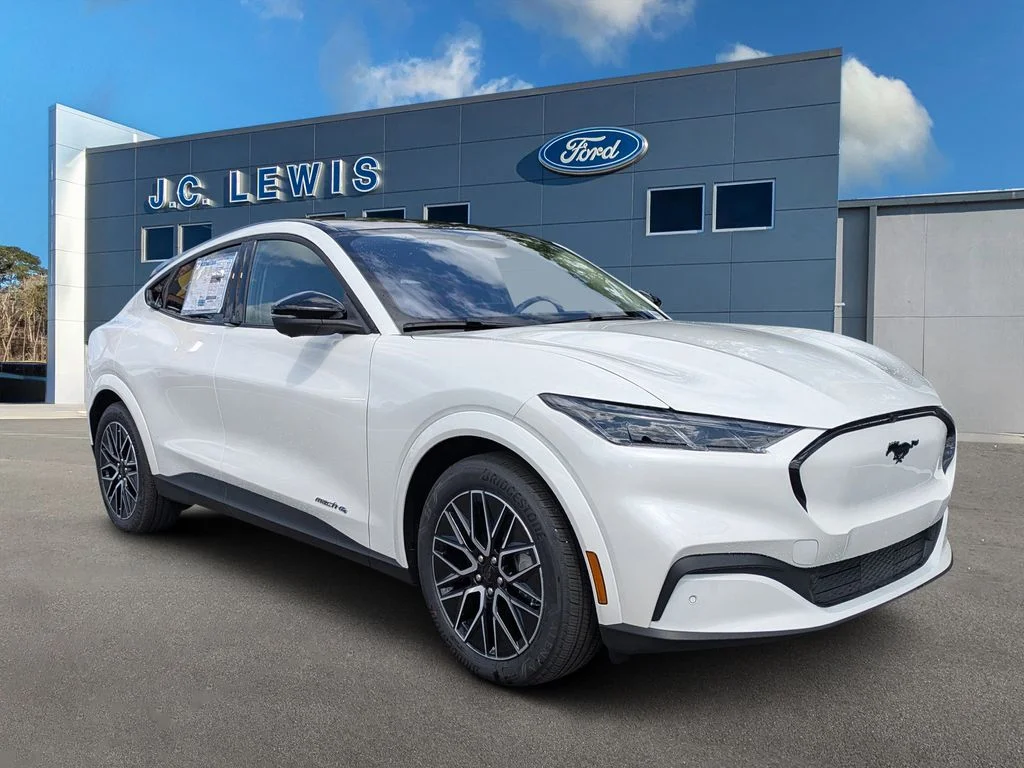 New 2026 Star White Metallic Tri-coat Ford Premium image 1
