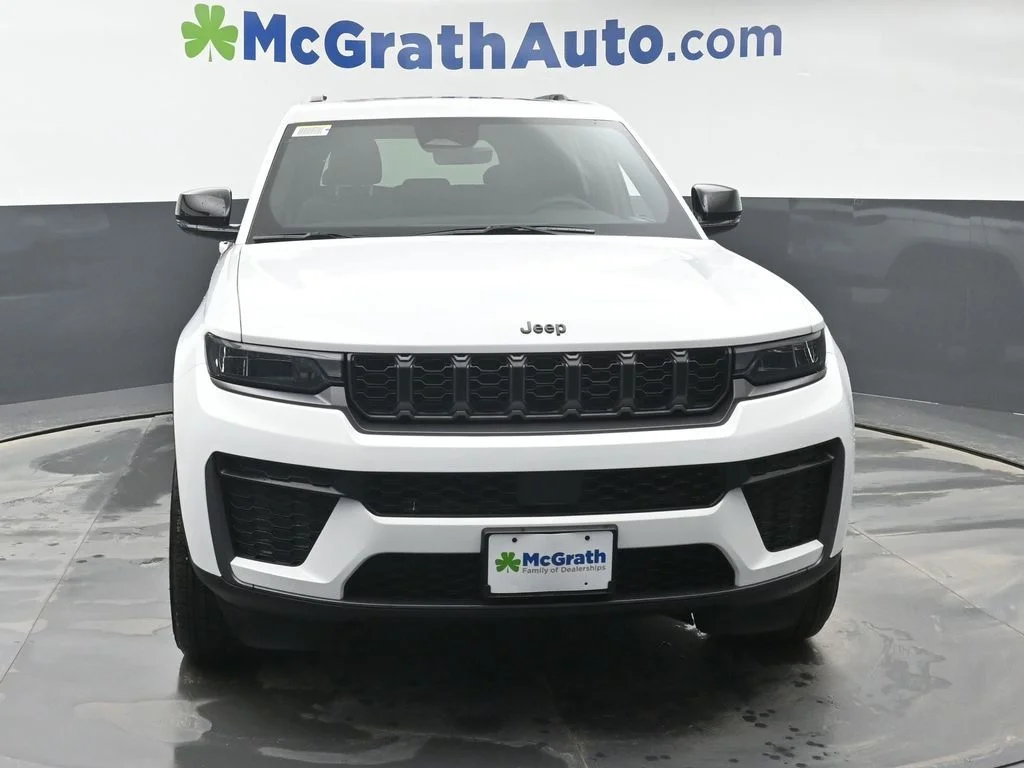 New 2026 White Jeep Altitude image 5
