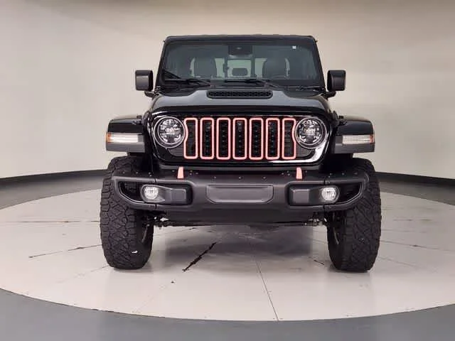 Used 2024 Black Clearcoat Jeep Mojave X image 9
