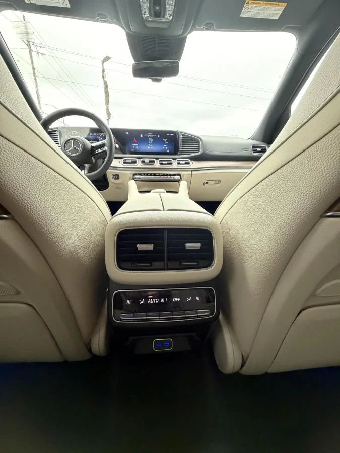 New 2026 White Mercedes-Benz Gls 450 4matic Suv image 19