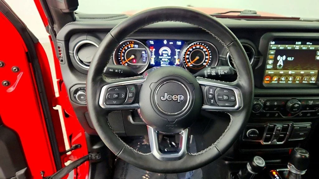 Used 2022 Firecracker Red Clearcoat Jeep Unlimited Sahara 4x4 w/ Hard Top, Selec-Trac & LED Lighting image 12