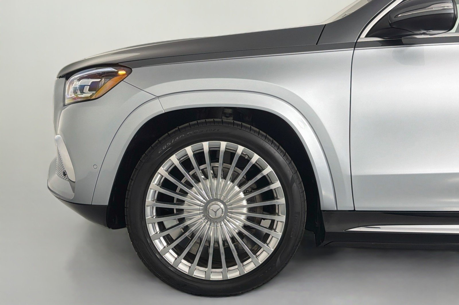 Certified Used 2023 Cirrus Silver Metallic Mercedes-Benz Maybach GLS 600 image 14
