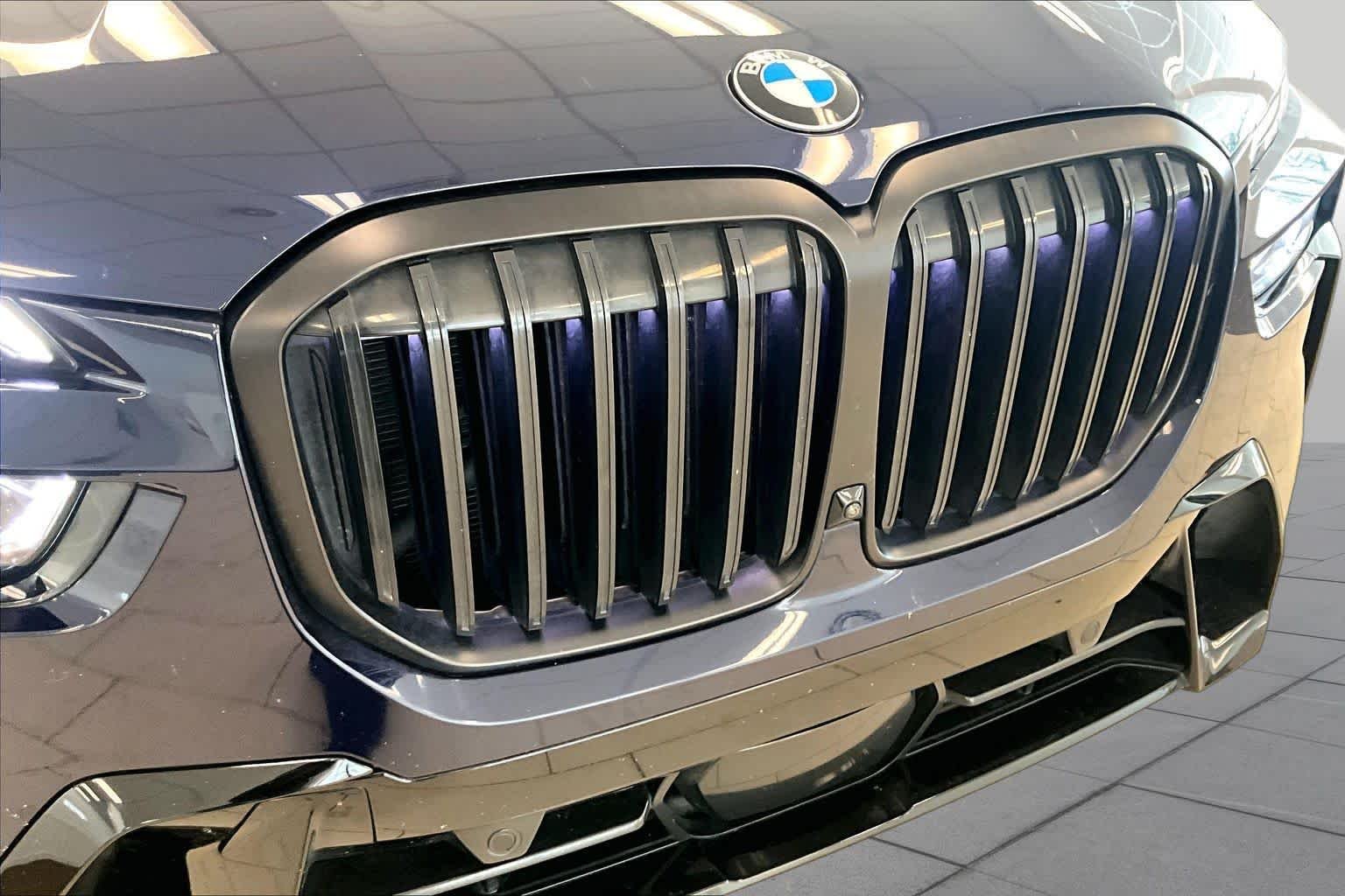 Used 2024 Tanzanite Blue II Metallic BMW xDrive40i image 29