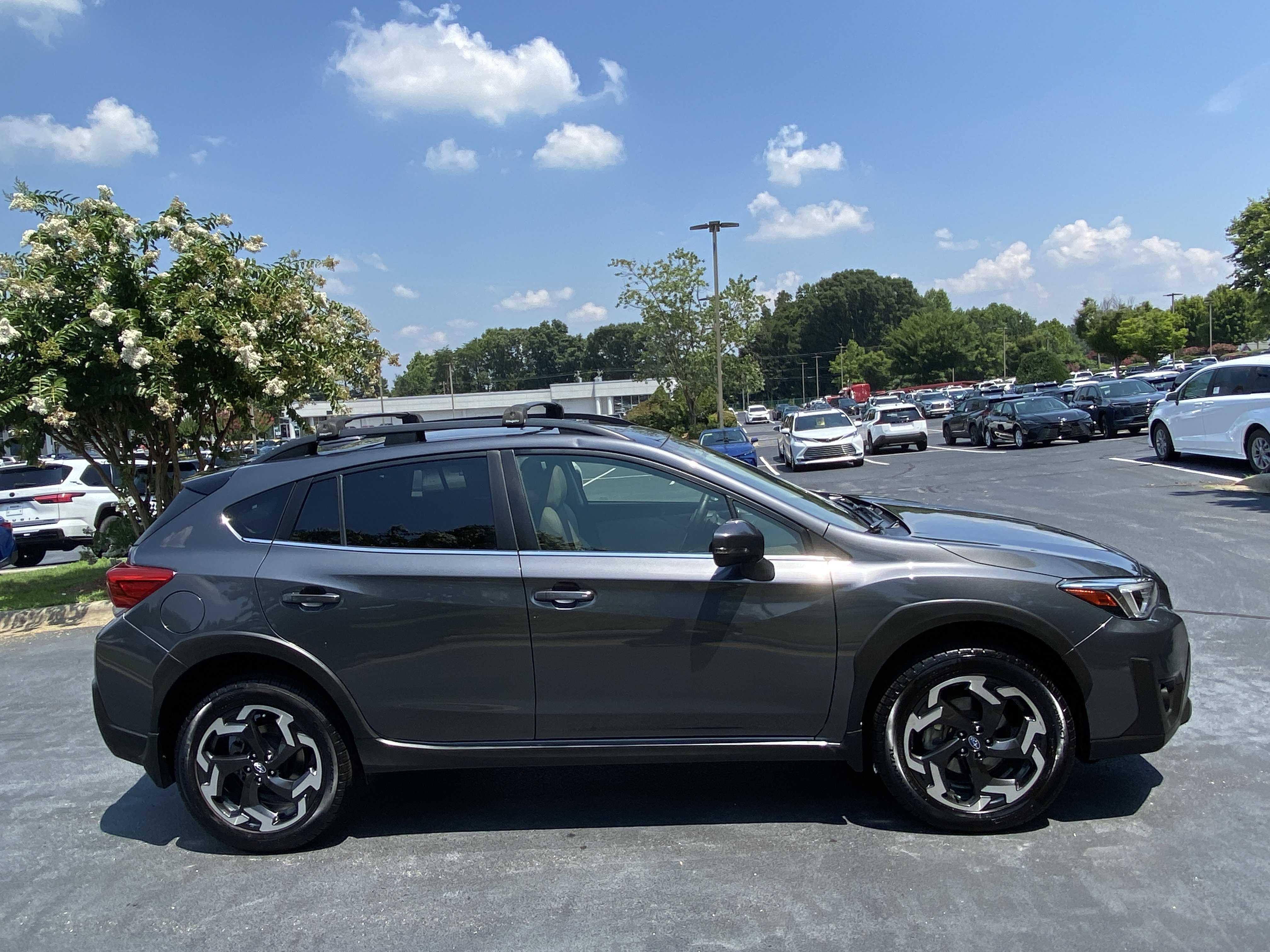 Used 2021 Magnetite Gray Metallic Subaru Limited image 4