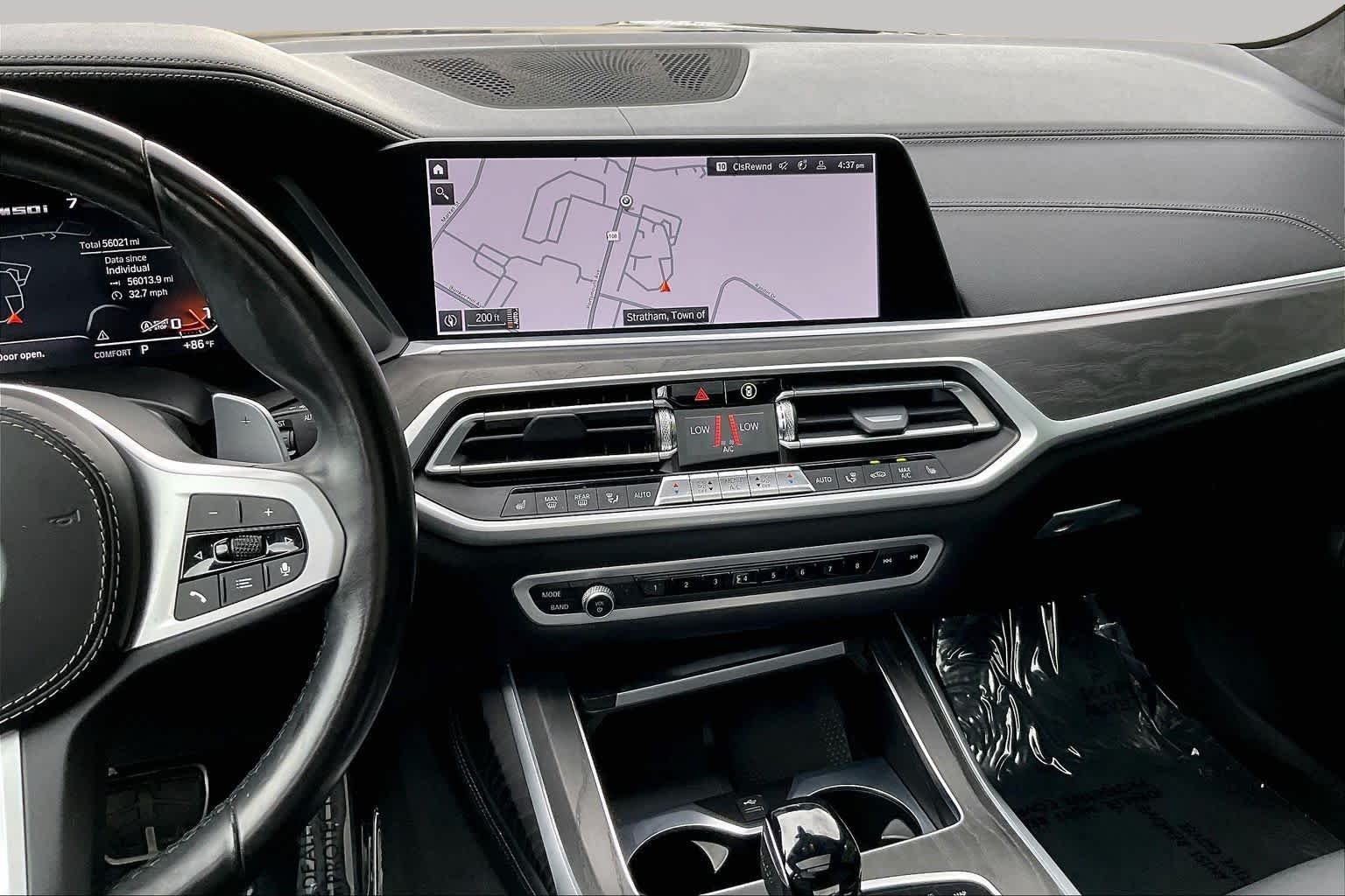 Used 2022 Black Sapphire Metallic BMW M50i image 6