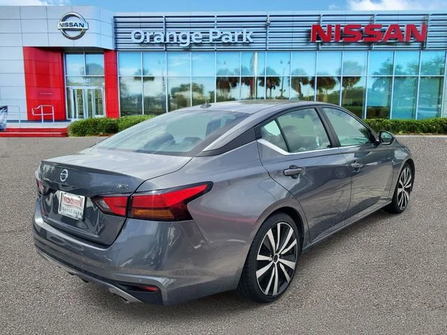 Used 2020 Gray Nissan 2.5 SR image 2