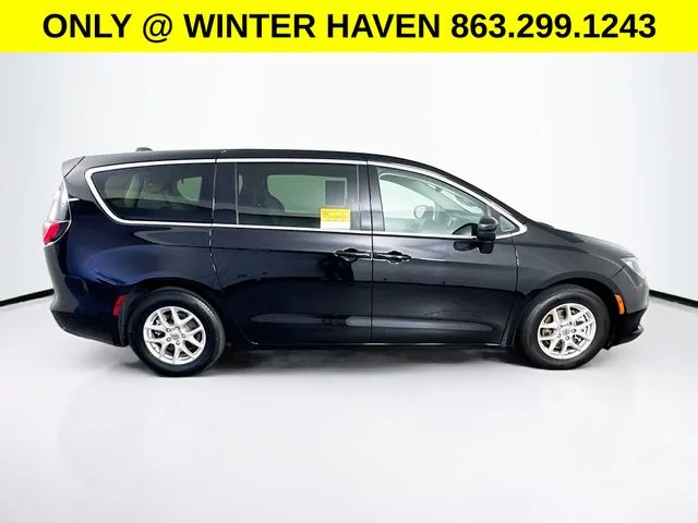 Used 2024 Black Chrysler LX image 8