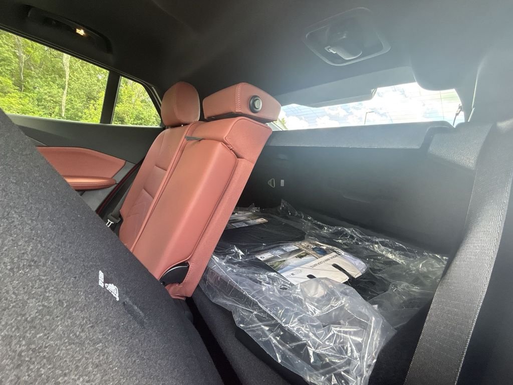 New 2026 Vegas Red Metallic BMW xDrive28i image 26
