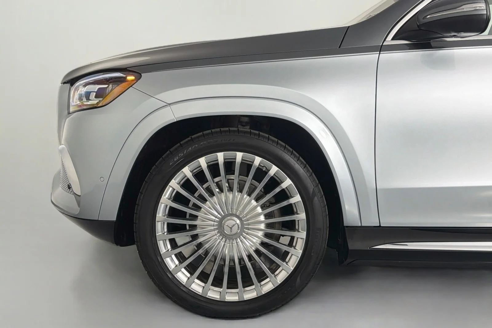 Certified Used 2023 Cirrus Silver Metallic Mercedes-Benz Maybach GLS 600 image 13