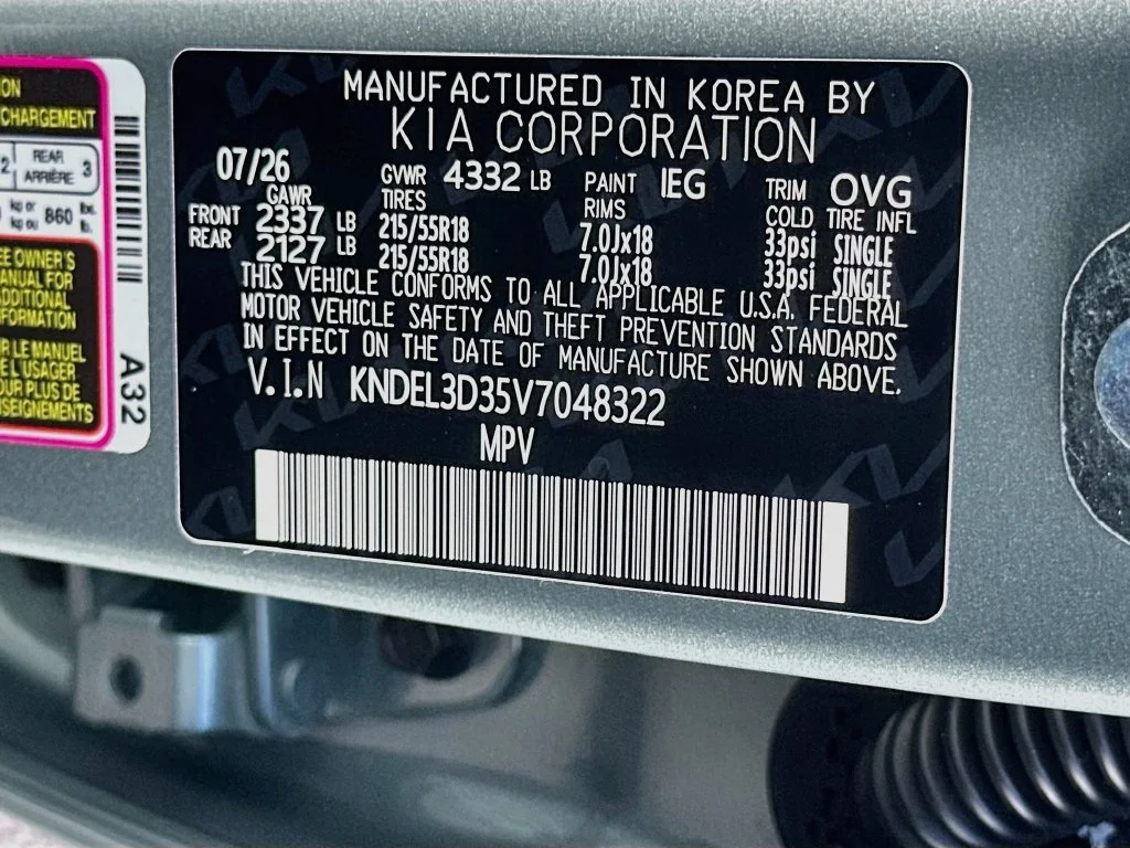 New 2027 Iceberg Green Kia S image 29