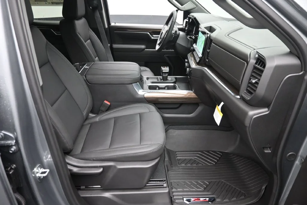 New 2026 Gray Chevrolet LT image 9