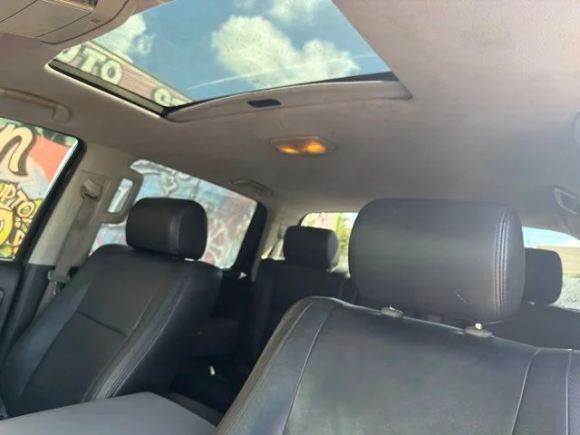 Used 2008 Black Toyota Base image 15
