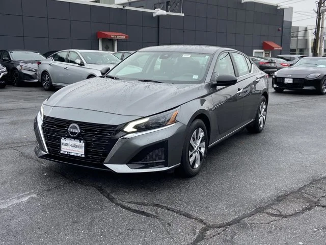 2025 Nissan Altima S - Photo 7