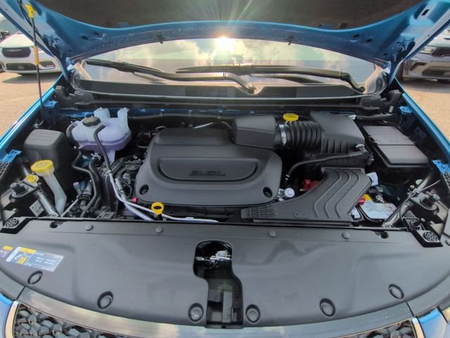 New 2026 Hydro Blue Pearl-Coat Exterior Paint Chrysler Limited image 22