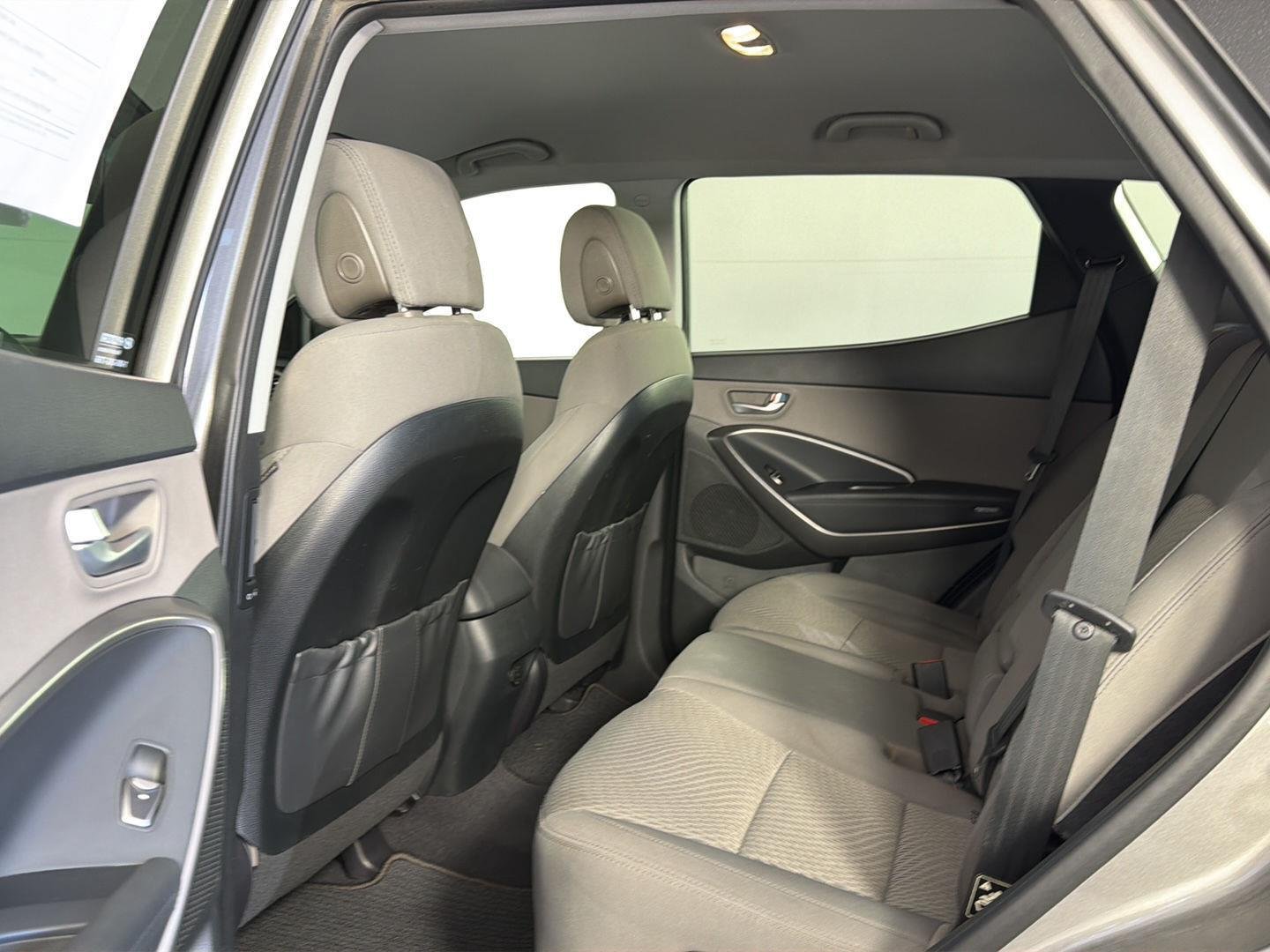Used 2018 Mineral Gray Hyundai 2.4L image 22