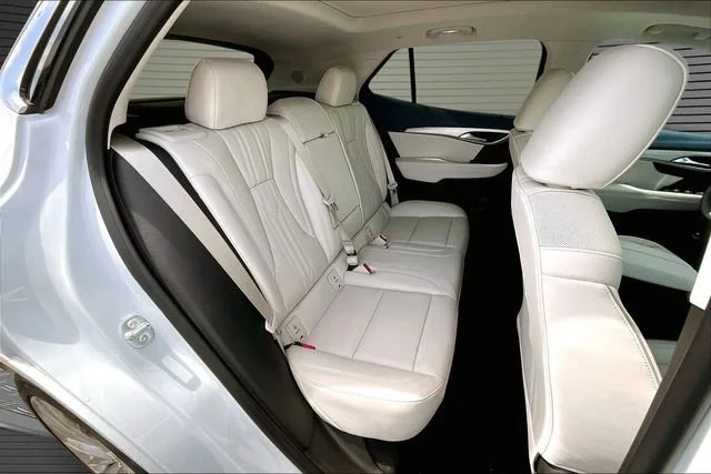 New 2026 Iridescent White Tricoat Buick Avenir image 10
