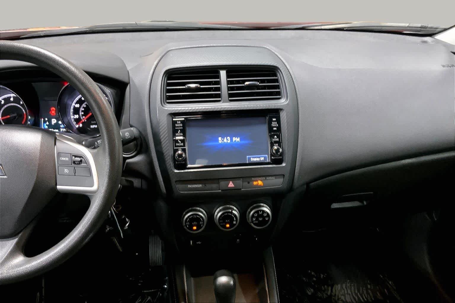 Used 2022 Red Diamond Mitsubishi ES image 7