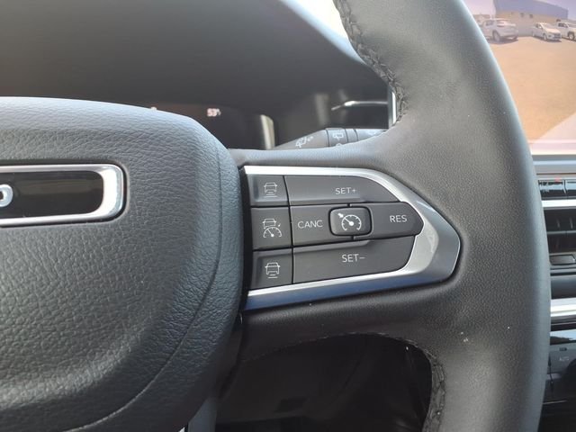 Used 2023 Silver Jeep Limited image 22