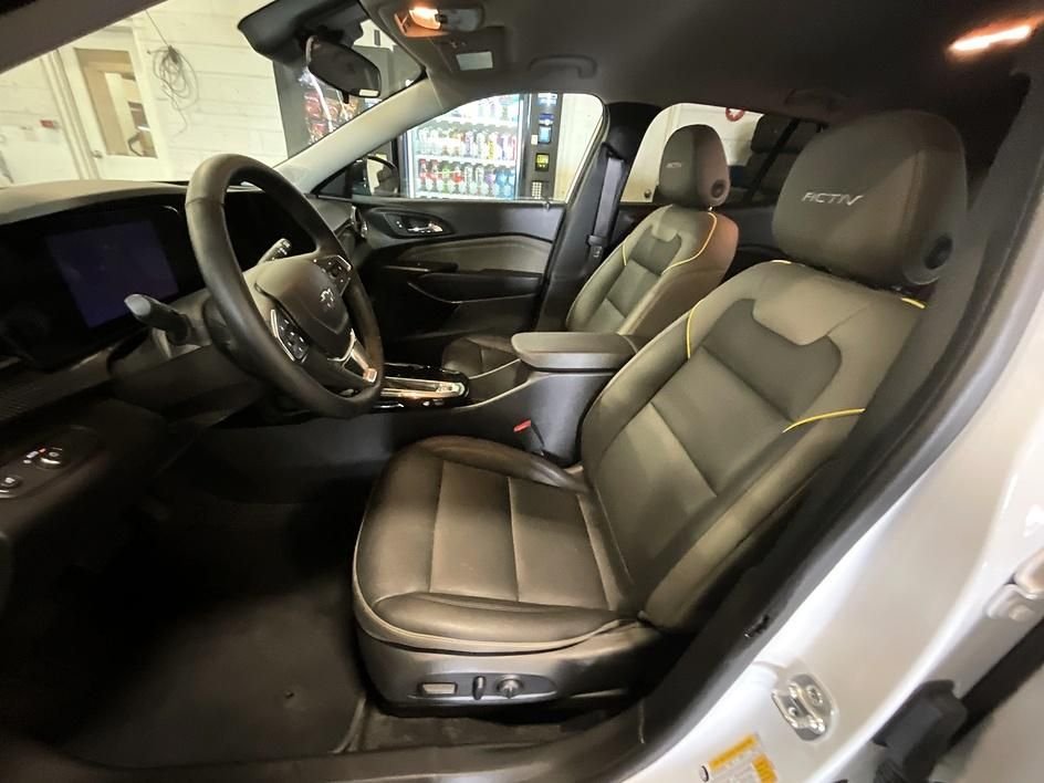 Used 2025 White Chevrolet ACTIV image 4