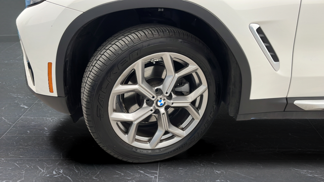 Used 2022 Alpine White BMW xDrive30i image 36