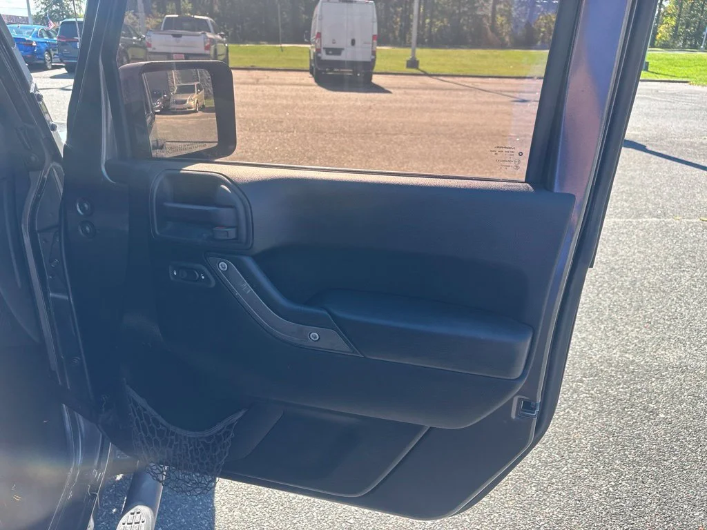 Used 2017 Gray Jeep Sport image 41