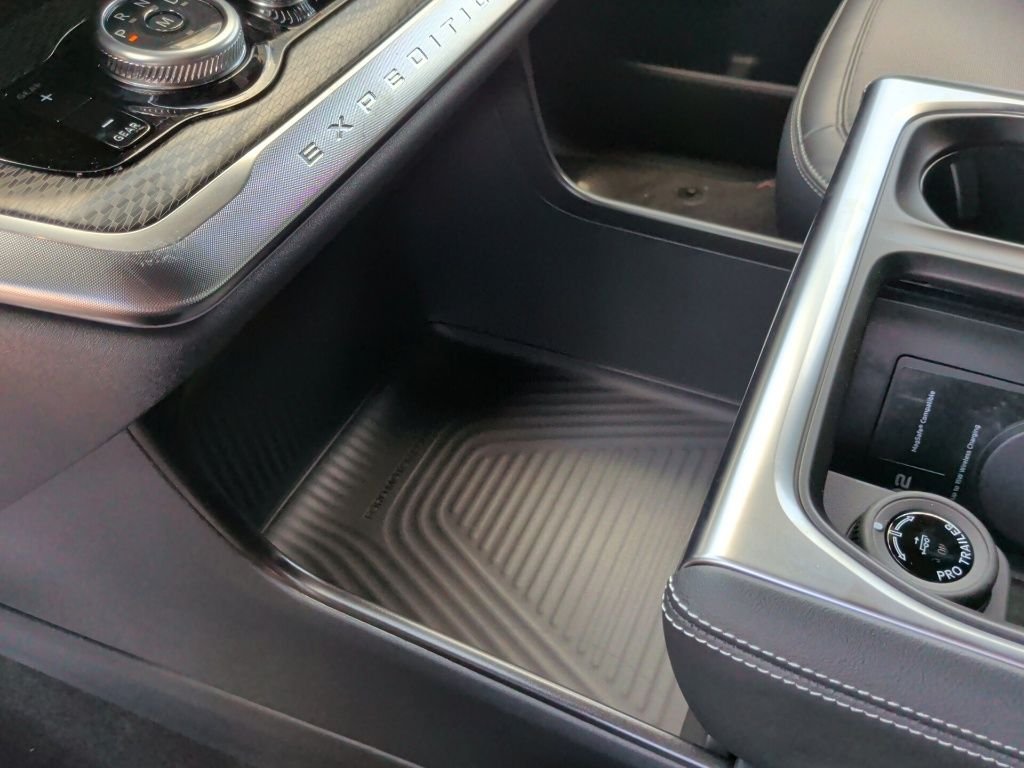 New 2027 Dark Matter Gray Metallic Ford MAX Platinum image 35