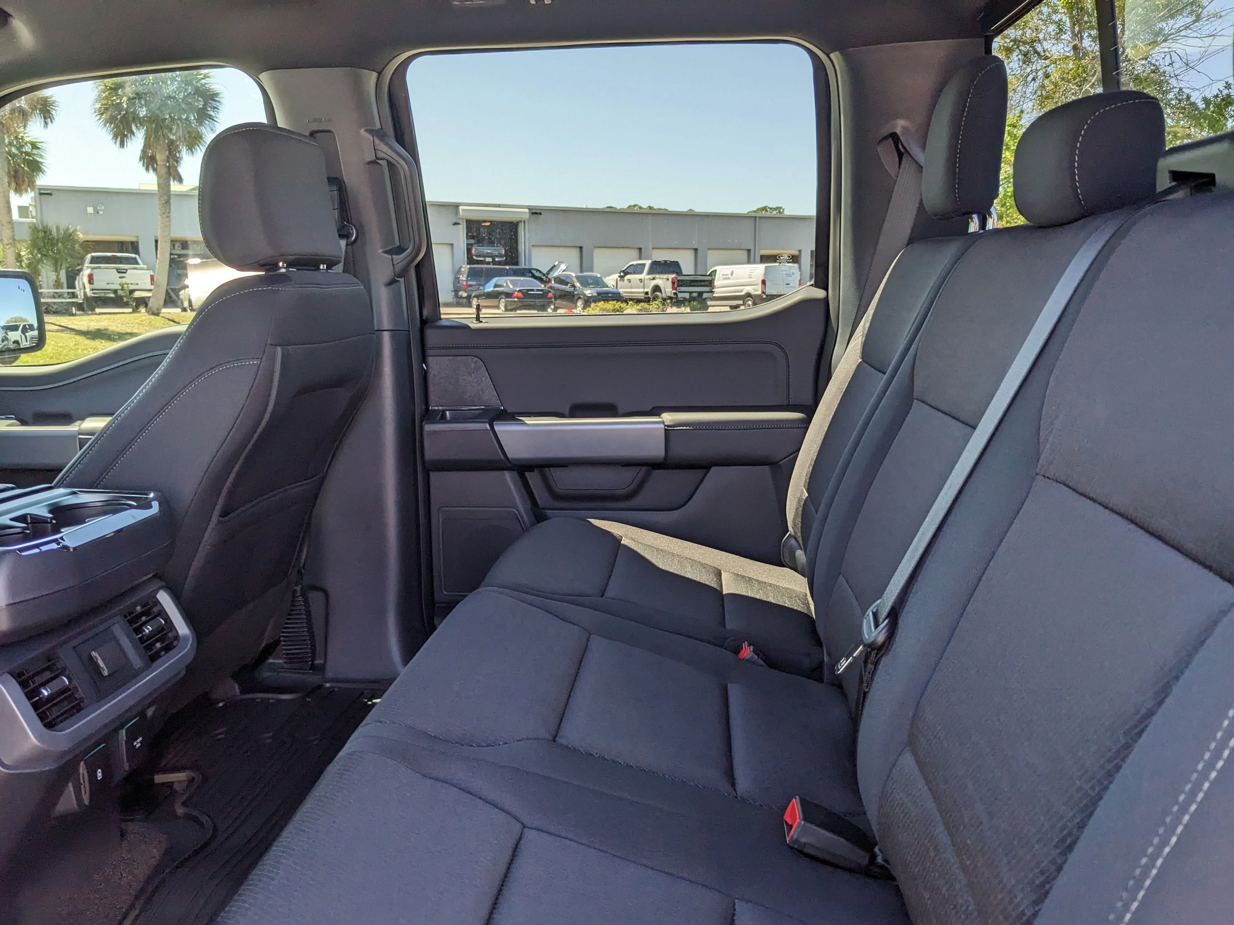New 2026 Agate Black Metallic Ford XLT image 16