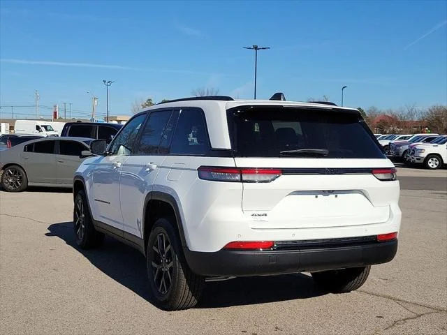 New 2025 Bright White Clear-Coat Exterior Paint Jeep Altitude X image 16