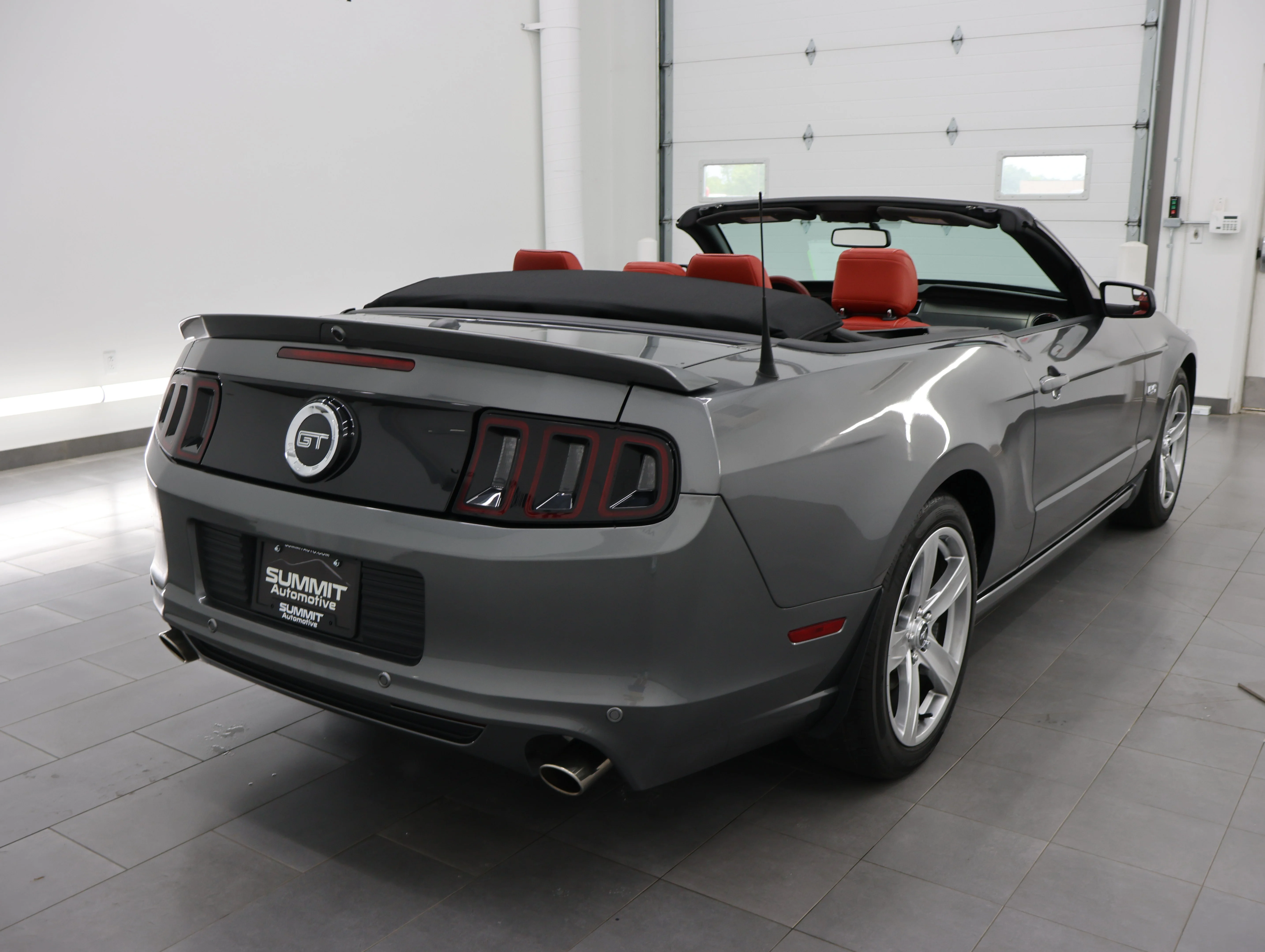 Used 2014 Sterling Gray Metallic Ford GT Premium image 51