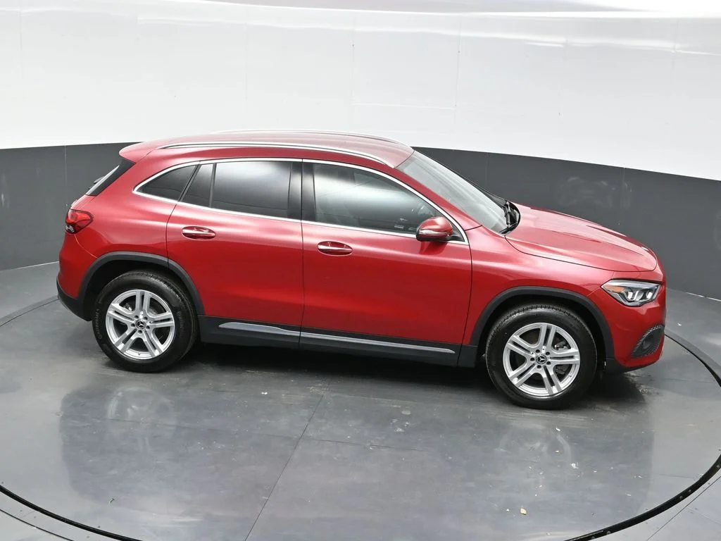 Used 2022  Mercedes-Benz GLA 250 image 24