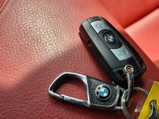 2011 BMW Z4 sDrive30i - Photo 37