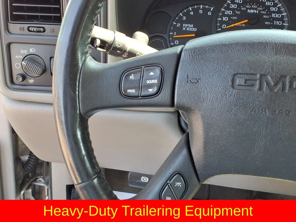 Used 2005 Silver GMC SLT image 14