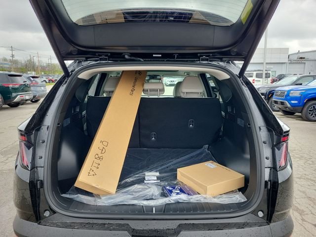 Used 2024 Black Hyundai SEL Convenience image 24