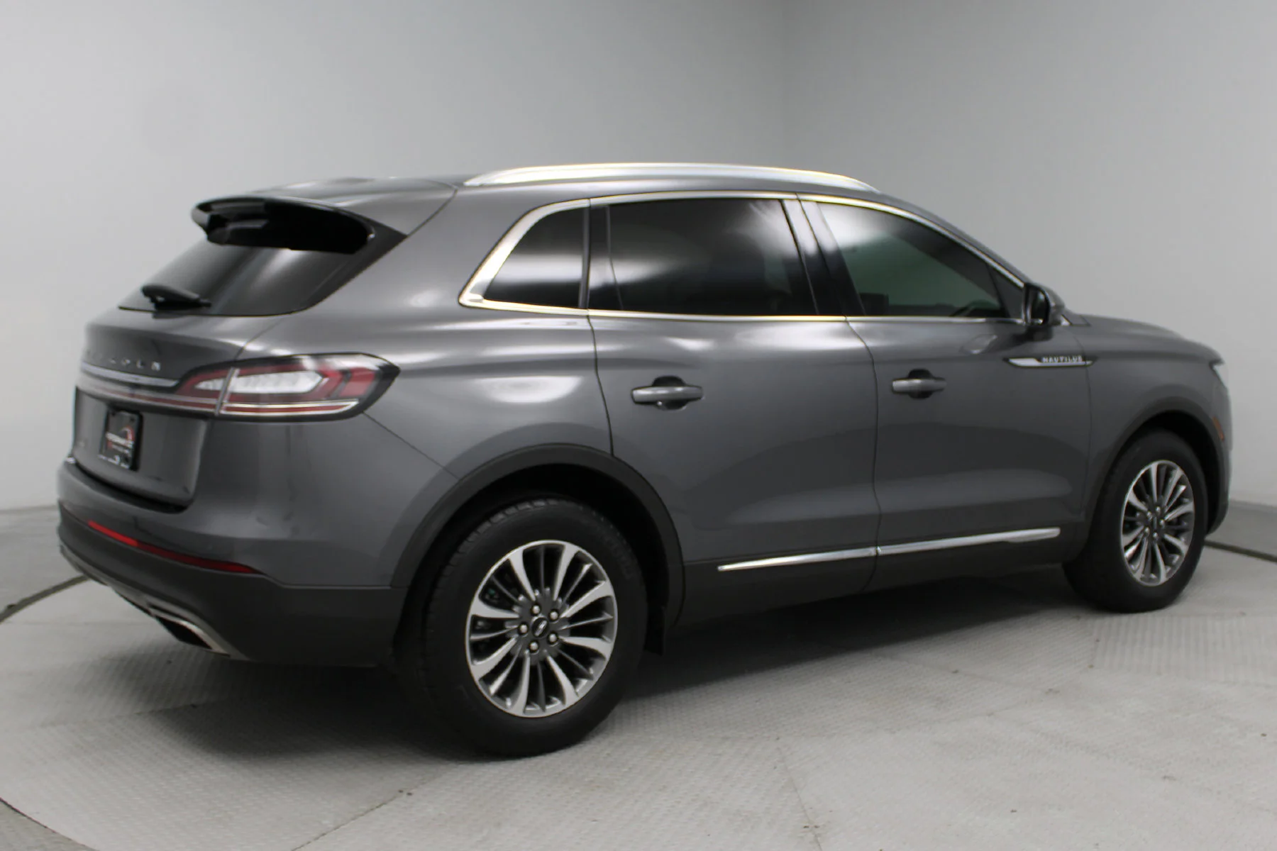 Used 2021 Asher Gray Lincoln Standard FWD image 26