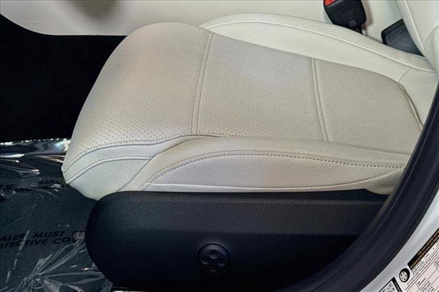 New 2026 Polar White Mercedes-Benz C 300 image 47