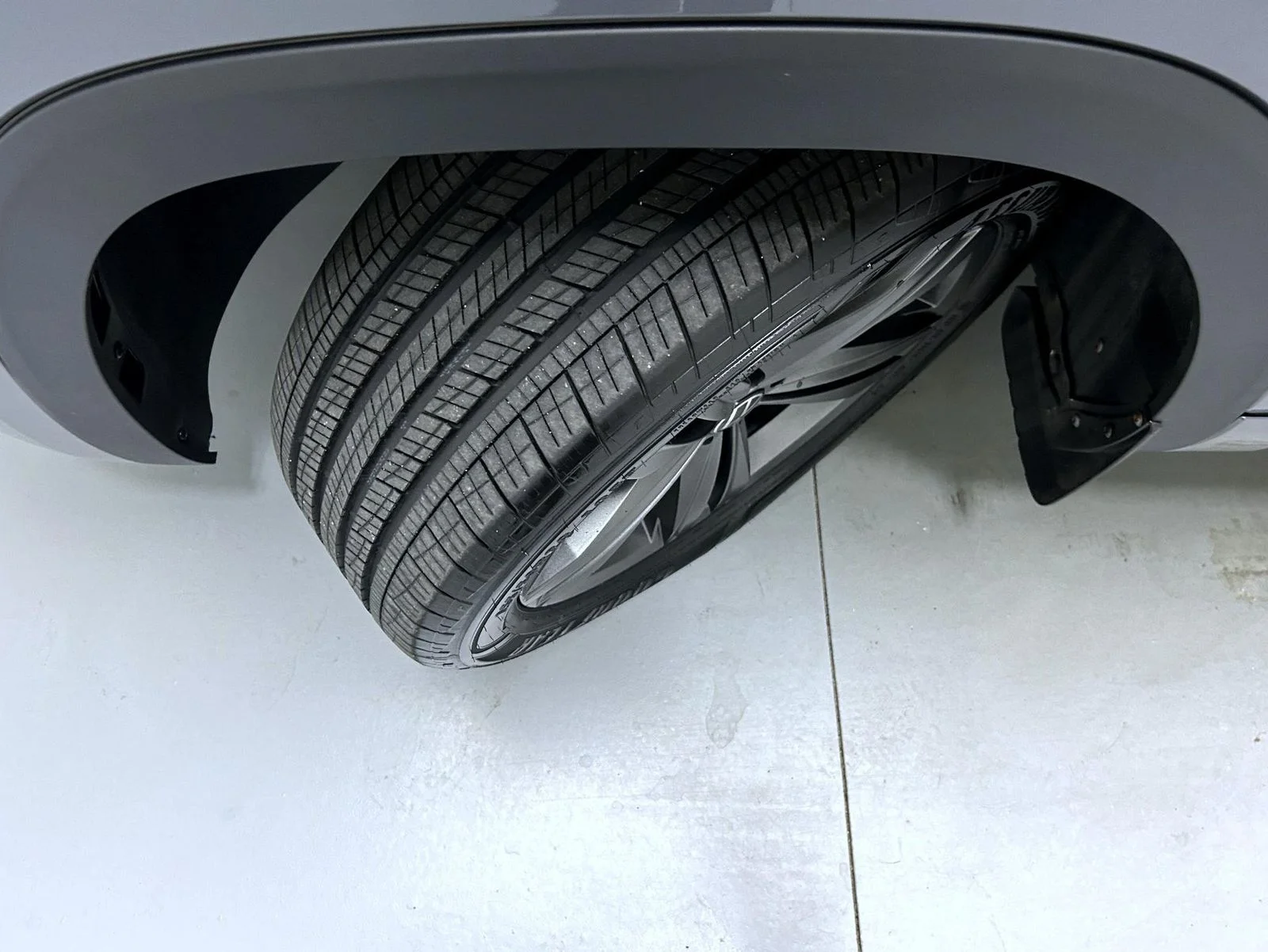 Used 2022 Gray Volkswagen 3.6L V6 SEL R-Line image 23