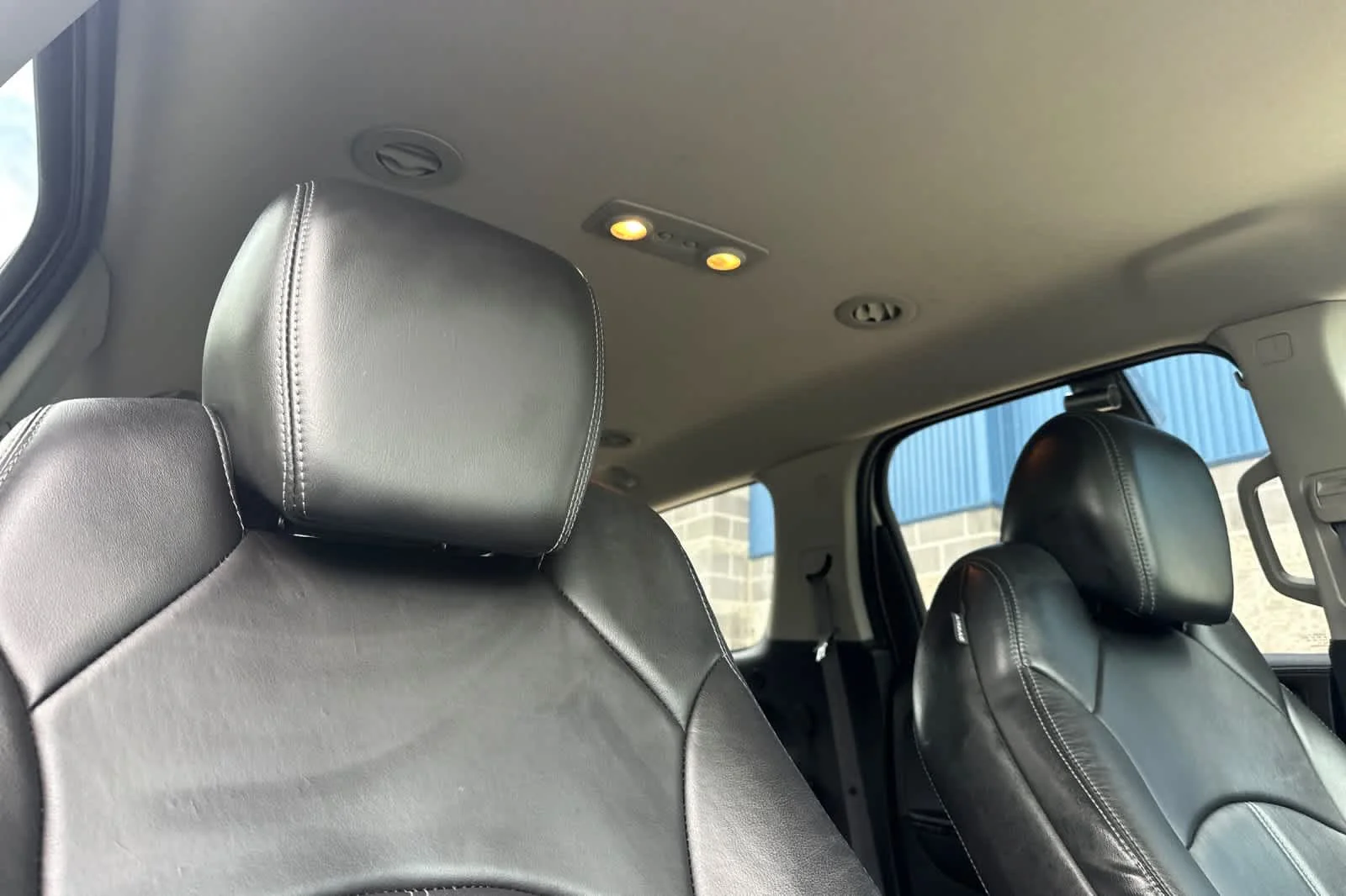 Used 2014 White Diamond Tricoat GMC SLT image 18
