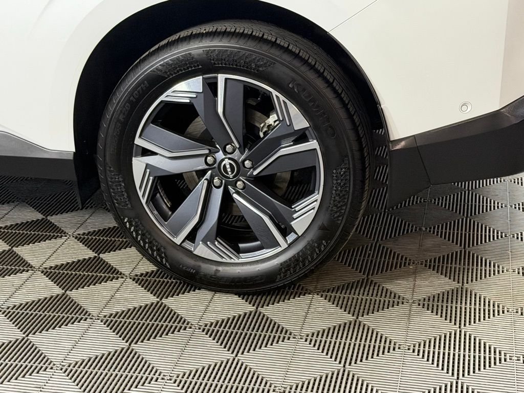Used 2025 White Nissan SV image 13