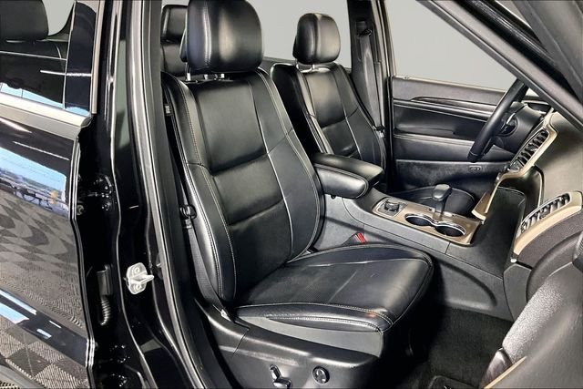 Used 2014 Black Jeep Limited image 28