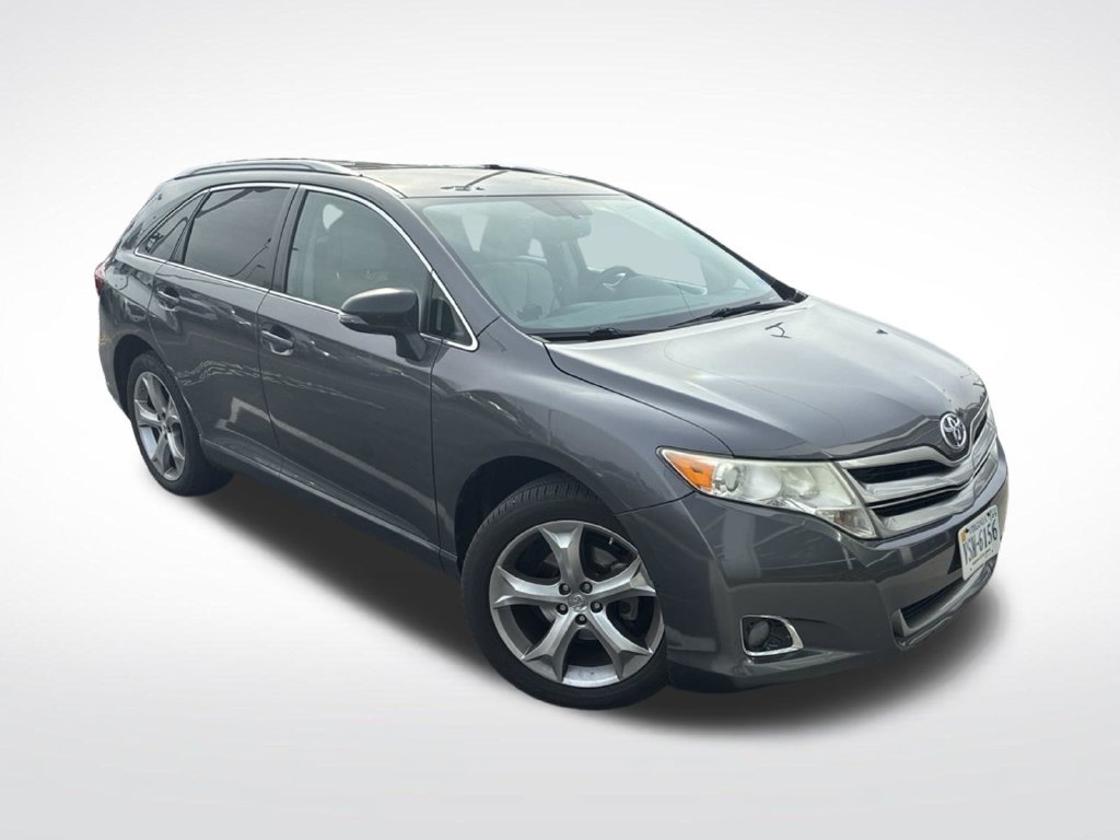 Used 2013 Gray Toyota  image 2