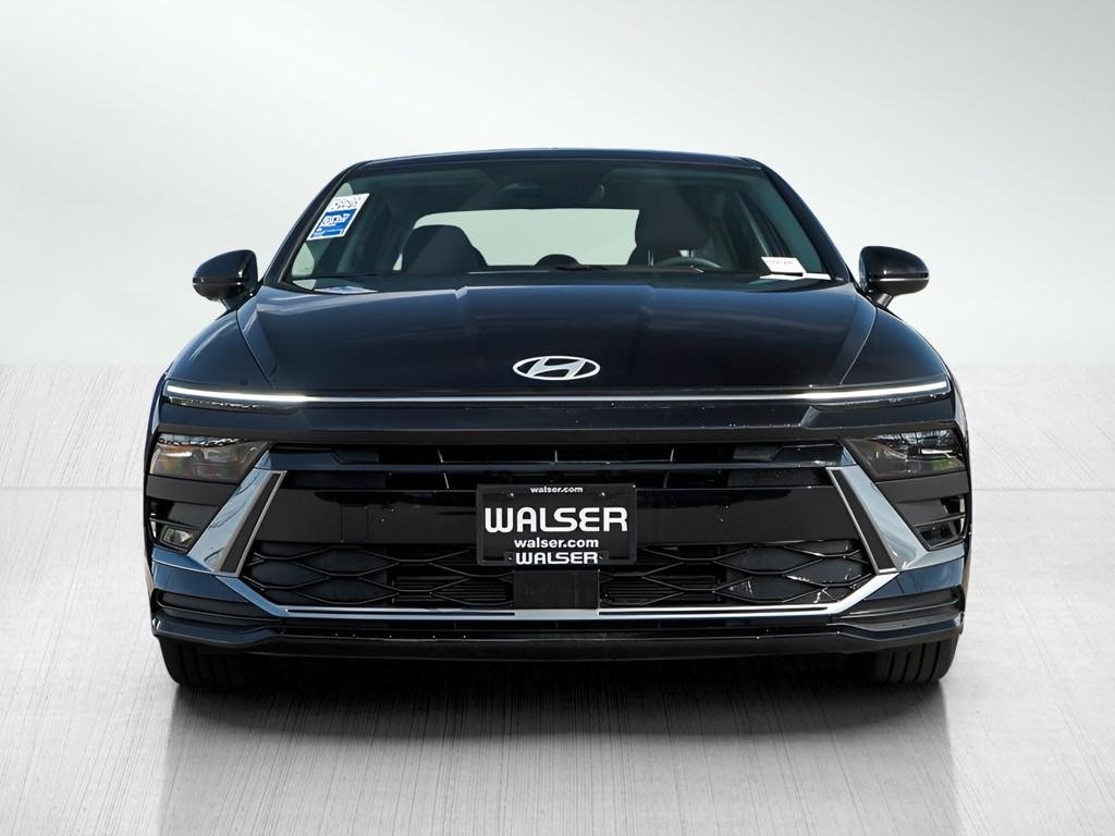 New 2026 Abyss Black Hyundai Blue FWD image 26